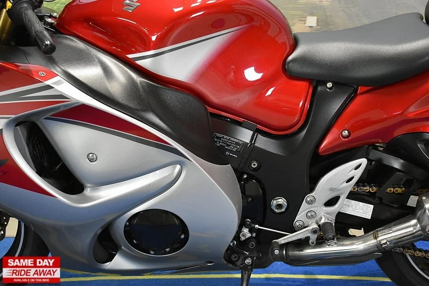 2016 Suzuki GSX1300R Hayabusa - Image 11