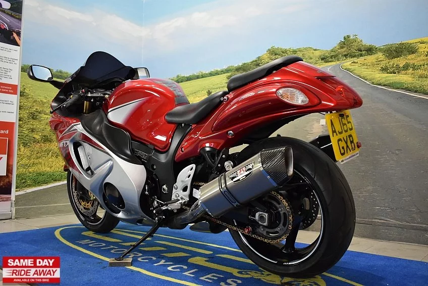 2016 Suzuki GSX1300R Hayabusa - Image 13