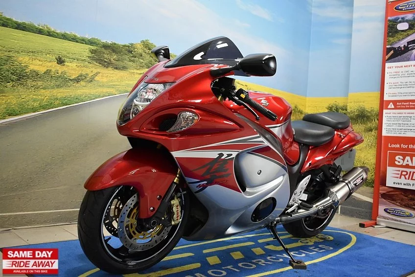 2016 Suzuki GSX1300R Hayabusa - Image 12